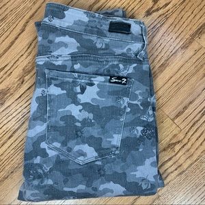 Seven 7 | Mid Rise Slim Straight